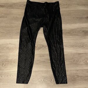 HUE Black Animal Print Leggings